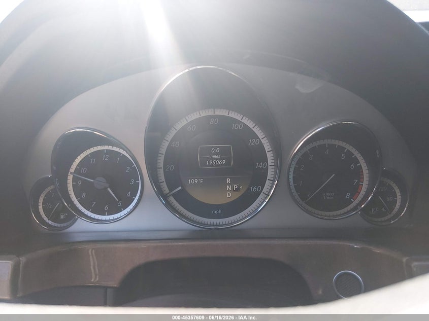 2012 Mercedes-benz E-klasse VIN WDDHF8JB8CA580232 IAAI salvage auction — FRONT & REAR, Salvage Title, sold $325 on 2026-07-23 (photo 7)