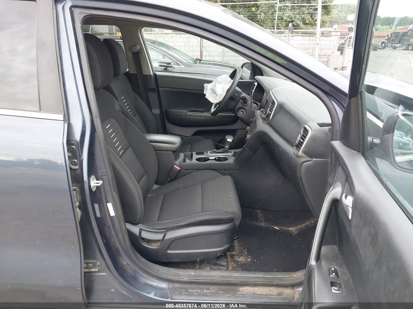 2017 Kia Sportage VIN KNDPM3AC3H7282912 IAAI salvage auction — FRONT END, Wait Title, sold $1,950 on 2026-08-01 (photo 5)