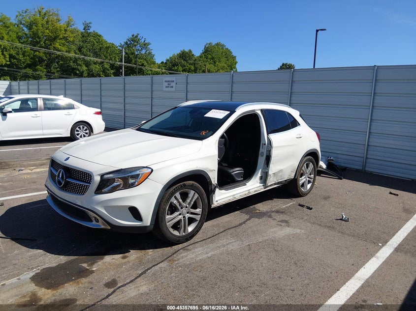 2015 Mercedes-benz Gla-klasse VIN WDCTG4EB5FJ182060 IAAI salvage auction — LEFT SIDE, Clear (Tennessee), sold $3,900 on 2026-07-28 (photo 2)
