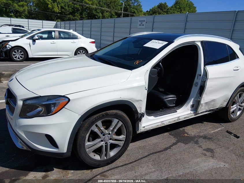 2015 Mercedes-benz Gla-klasse VIN WDCTG4EB5FJ182060 IAAI salvage auction — LEFT SIDE, Clear (Tennessee), sold $3,900 on 2026-07-28 (photo 6)