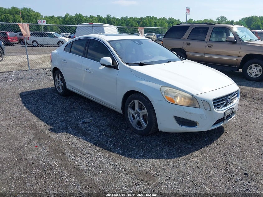 2013 Volvo S60 VIN YV1612FSXD2187621 IAAI salvage auction — UNDERCARRIAGE, Salvage Title, sold $475 on 2026-07-20 (photo 1)