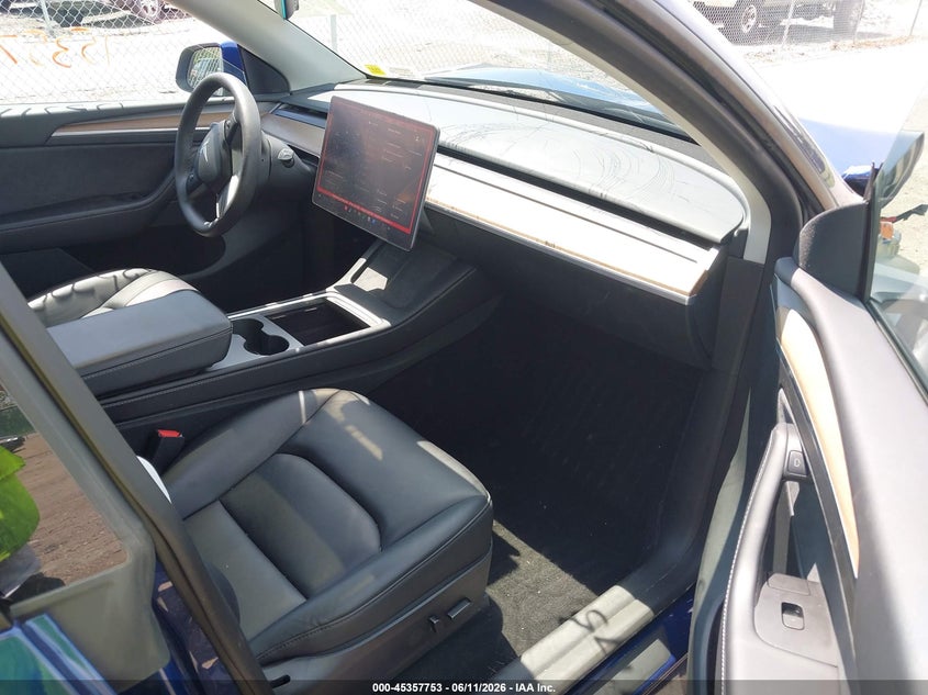 2023 Tesla Model y VIN 7SAYGDEE5PF692281 IAAI salvage auction — FRONT END, Mv-907A (New York), sold $9,250 on 2026-07-30 (photo 5)