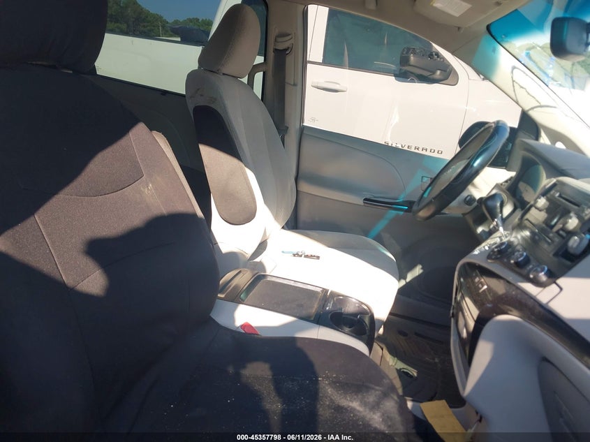 2011 Toyota Sienna VIN 5TDKK3DC4BS103981 IAAI salvage auction — FRONT END, Salvage (Georgia), sold $775 on 2026-07-28 (photo 5)