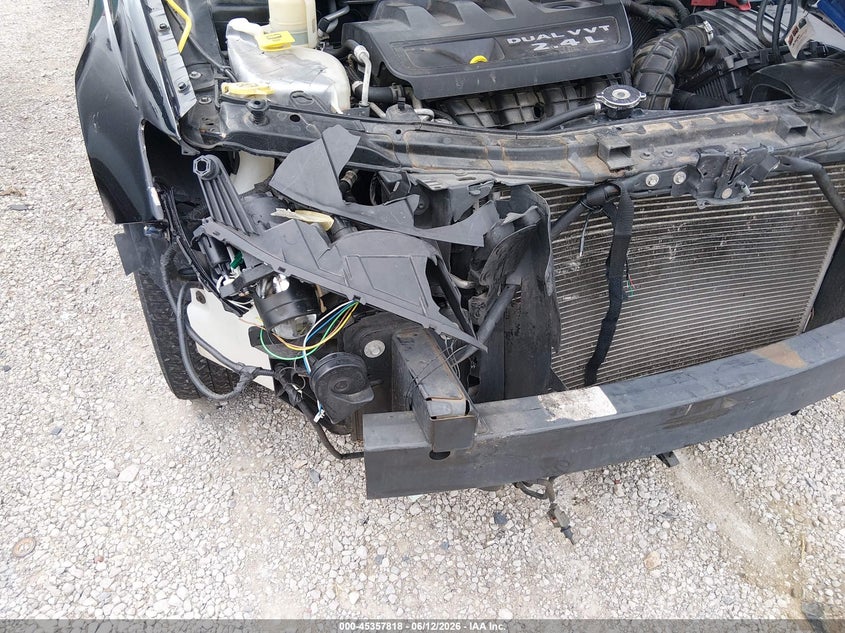 2013 Chrysler 200 VIN 1C3CCBBB6DN600453 IAAI salvage auction — FRONT END, Salvage Title, sold $300 on 2026-09-02 (photo 6)