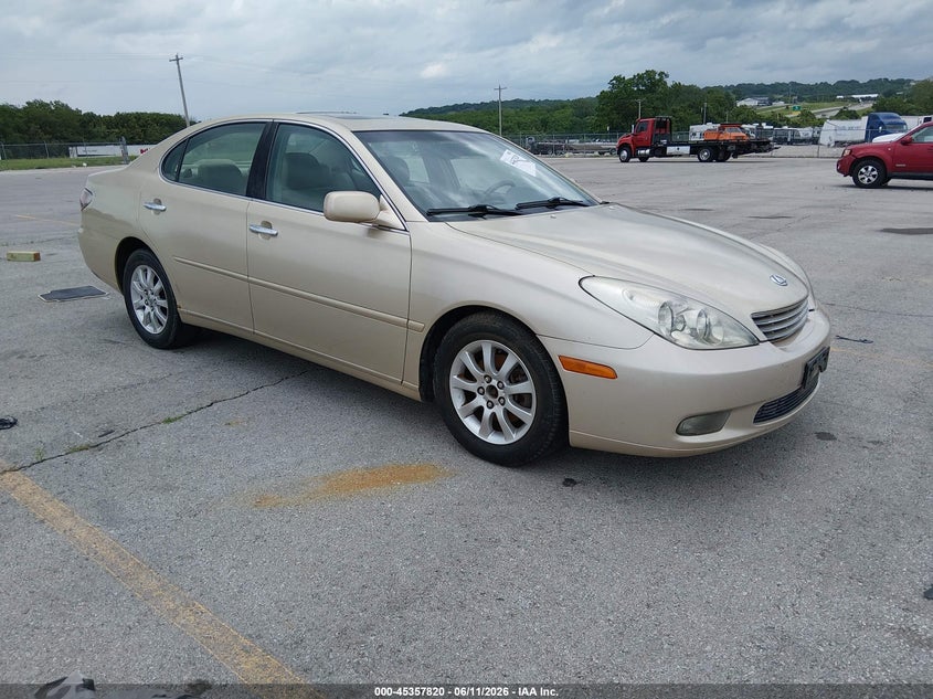 2002 Lexus Es 300 VIN JTHBF30G920072032 — IAAI salvage auction photo