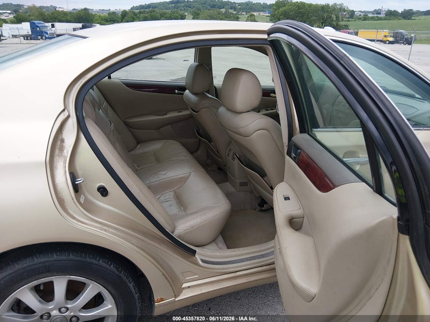 2002 Lexus Es 300 VIN JTHBF30G920072032 IAAI salvage auction — UNKNOWN, Clear (Missouri), sold $1,200 on 2026-07-09 (photo 8)