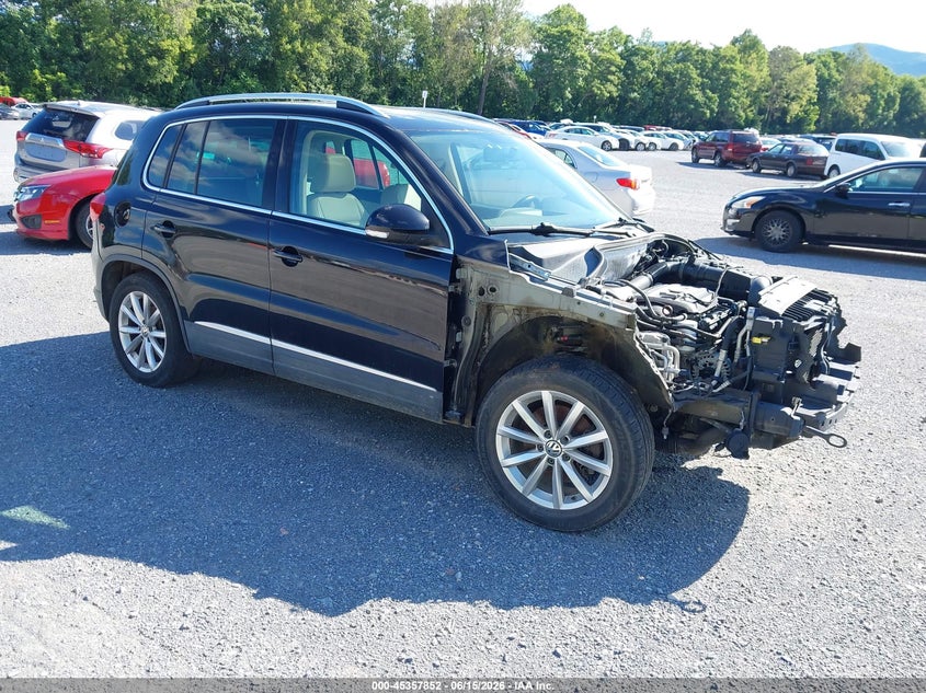 2013 Volkswagen Tiguan VIN WVGBV7AXXDW519876 IAAI salvage auction — NORMAL WEAR, Clear (Virginia), sold $300 on 2026-07-28 (photo 1)