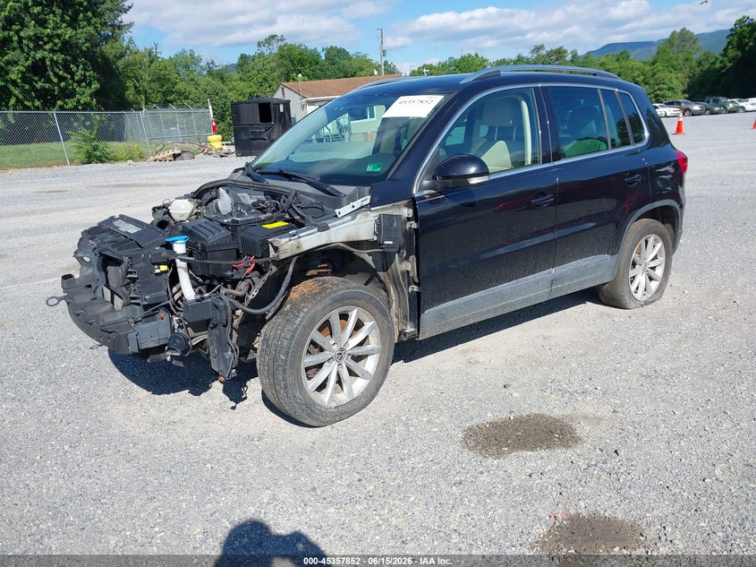 2013 Volkswagen Tiguan VIN WVGBV7AXXDW519876 IAAI salvage auction — NORMAL WEAR, Clear (Virginia), sold $300 on 2026-07-28 (photo 2)