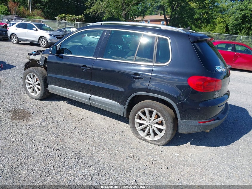 2013 Volkswagen Tiguan VIN WVGBV7AXXDW519876 IAAI salvage auction — NORMAL WEAR, Clear (Virginia), sold $300 on 2026-07-28 (photo 3)