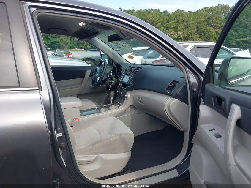 2013 Toyota Highlander VIN 5TDZA3EH6DS046195 IAAI salvage auction — FRONT END, Salvage (Alabama), sold $2,325 on 2026-07-15 (photo 5)