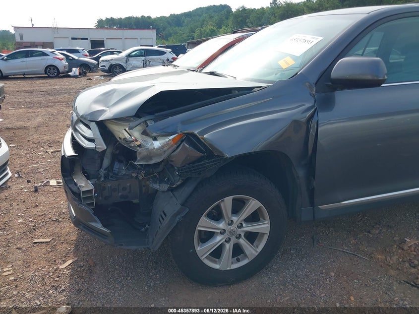 2013 Toyota Highlander VIN 5TDZA3EH6DS046195 IAAI salvage auction — FRONT END, Salvage (Alabama), sold $2,325 on 2026-07-15 (photo 6)