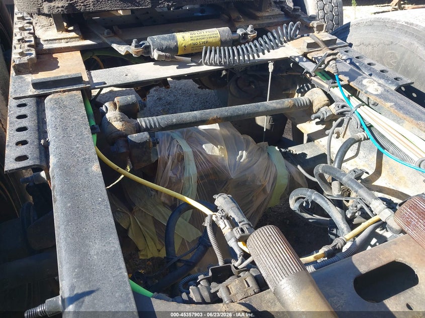 2023 International VIN 3HSDZAPR5PN008525 IAAI salvage auction — MECHANICAL, Salvage Title, sold $30,500 on 2026-08-05 (photo 6)