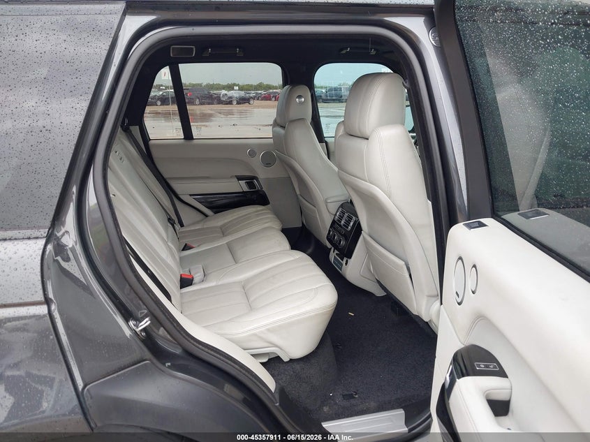2017 Land rover RANGE ROVER VIN SALGS2FE2HA354091 IAAI salvage auction — ENGINE DAMAGE, Salvage Title, sold $3,000 on 2026-09-08 (photo 8)