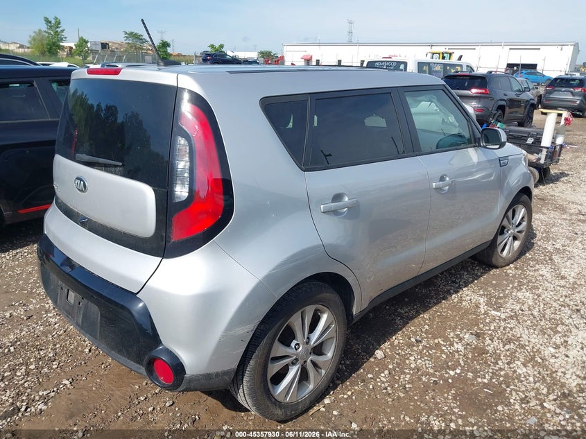 2016 Kia Soul VIN KNDJP3A52G7855473 IAAI salvage auction — LEFT SIDE, Salvage (Illinois), sold $975 on 2026-07-22 (photo 4)