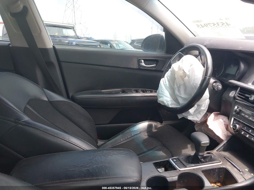 2019 Kia Optima VIN 5XXGT4L38KG287091 IAAI salvage auction — FRONT END, Salvage (Tennessee), sold $600 on 2026-07-14 (photo 5)