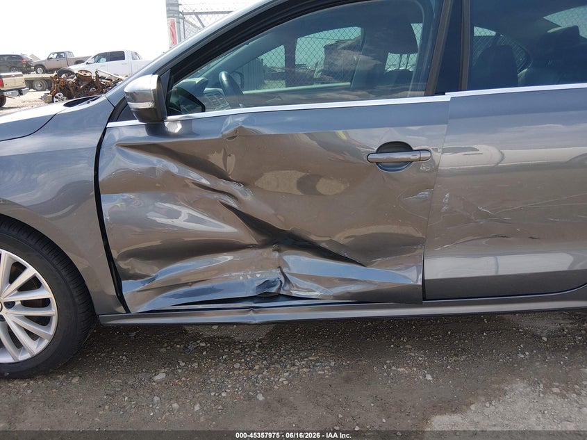 2015 Volkswagen Jetta VIN 3VWD07AJ3FM329473 IAAI salvage auction — LEFT SIDE, Salvage (Kansas), sold $2,950 on 2026-07-10 (photo 6)