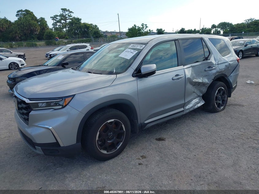 2025 Honda Pilot VIN 5FNYG2H4XSB018849 IAAI salvage auction — LEFT SIDE, Rebuildable (Florida), sold $12,500 on 2026-07-30 (photo 2)