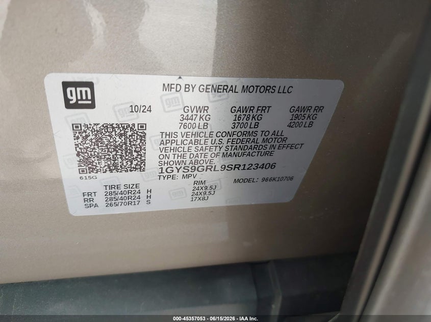 2025 Cadillac Escalade VIN 1GYS9GRL9SR123406 IAAI salvage auction — SIDE, Salvage Title, sold $42,250 on 2026-07-29 (photo 9)