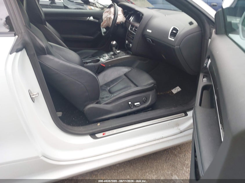 2015 Audi Rs5 VIN WUAC6AFR7FA901363 IAAI salvage auction — FRONT END, Salvage Title, sold $3,550 on 2026-08-19 (photo 5)