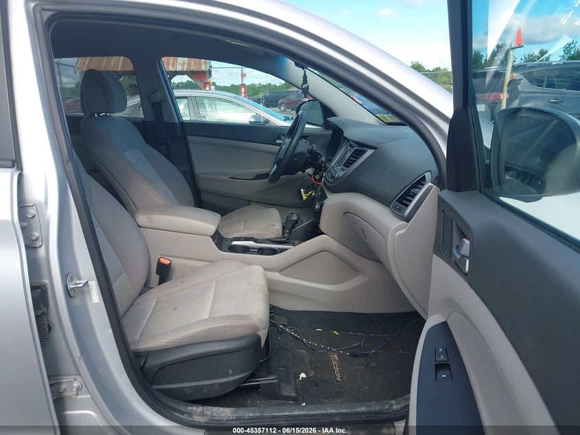 2016 Hyundai Tucson VIN KM8J3CA4XGU137881 IAAI salvage auction — THEFT, Salvage Title, sold $700 on 2026-07-30 (photo 5)