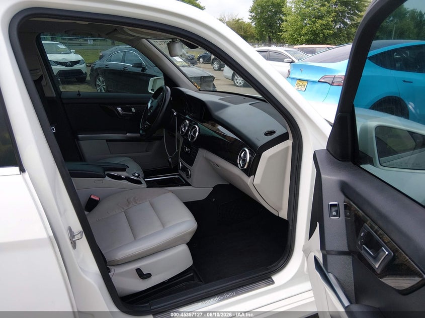 2014 Mercedes-benz VIN WDCGG0EB5EG215368 IAAI salvage auction — FRONT END, Clear (New Jersey), sold $2,250 on 2026-07-27 (photo 5)