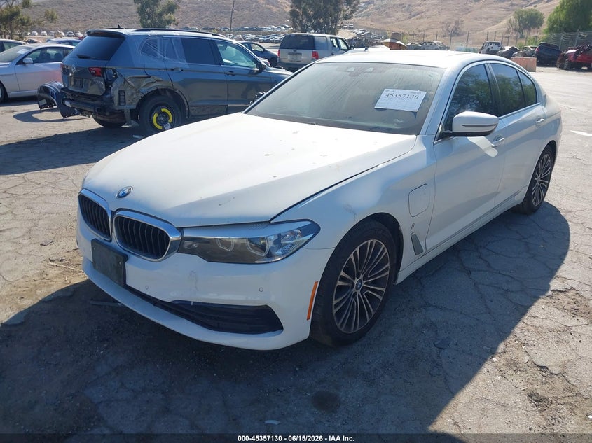 2019 BMW 5er VIN WBAJA9C57KB389432 IAAI salvage auction — NORMAL WEAR, Salvage (California), sold $3,250 on 2026-07-14 (photo 2)