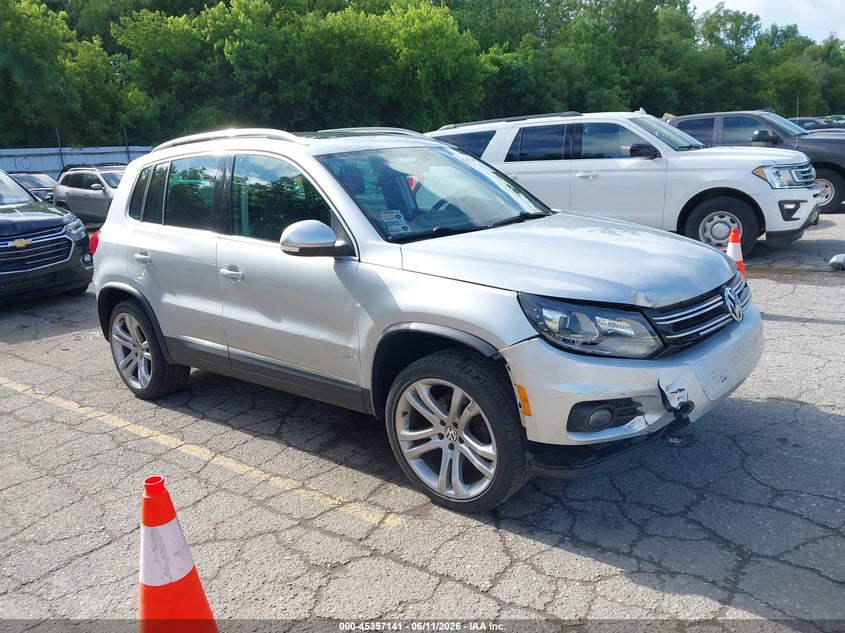 2013 Volkswagen Tiguan VIN WVGAV3AXXDW617729 IAAI salvage auction — RIGHT FRONT, Clear (Michigan), sold $1,175 on 2026-07-13 (photo 1)