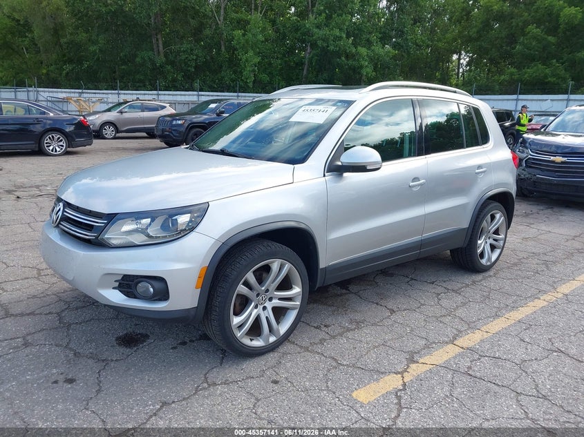 2013 Volkswagen Tiguan VIN WVGAV3AXXDW617729 IAAI salvage auction — RIGHT FRONT, Clear (Michigan), sold $1,175 on 2026-07-13 (photo 2)