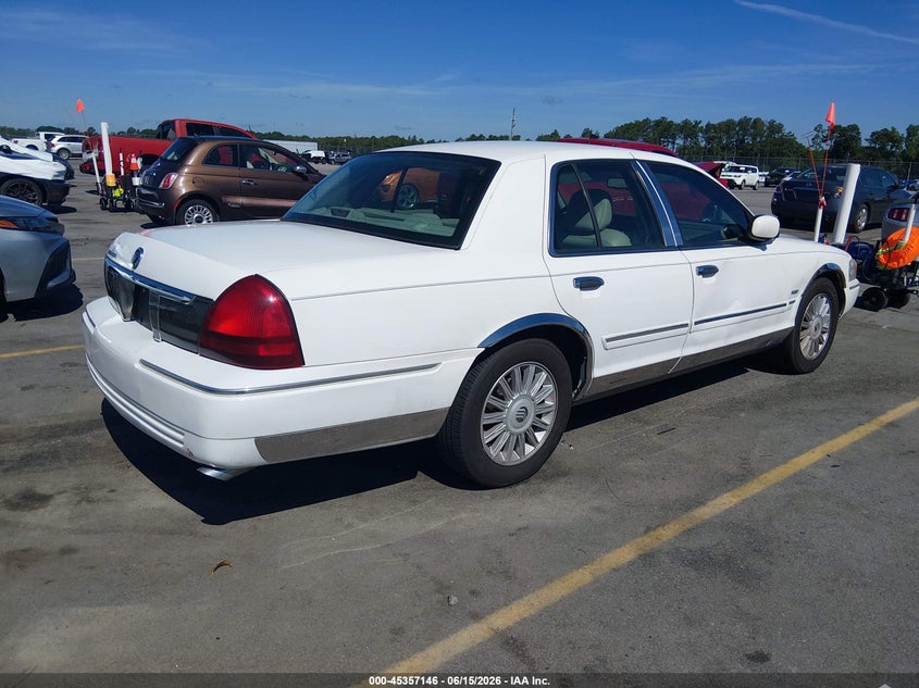 2009 Mercury Grand marquis VIN 2MEHM75V79X608552 IAAI salvage auction — SIDE, Salvage (South Carolina), sold $825 on 2026-07-19 (photo 4)