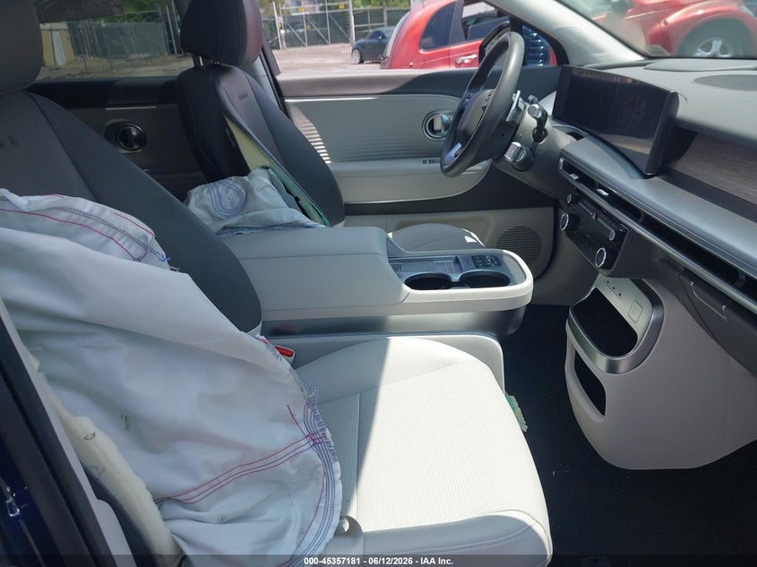 2026 Hyundai Ioniq 9 VIN 7YAMUFS35TY002759 IAAI salvage auction — SIDE, Salvage Title, sold $20,550 on 2026-07-16 (photo 5)
