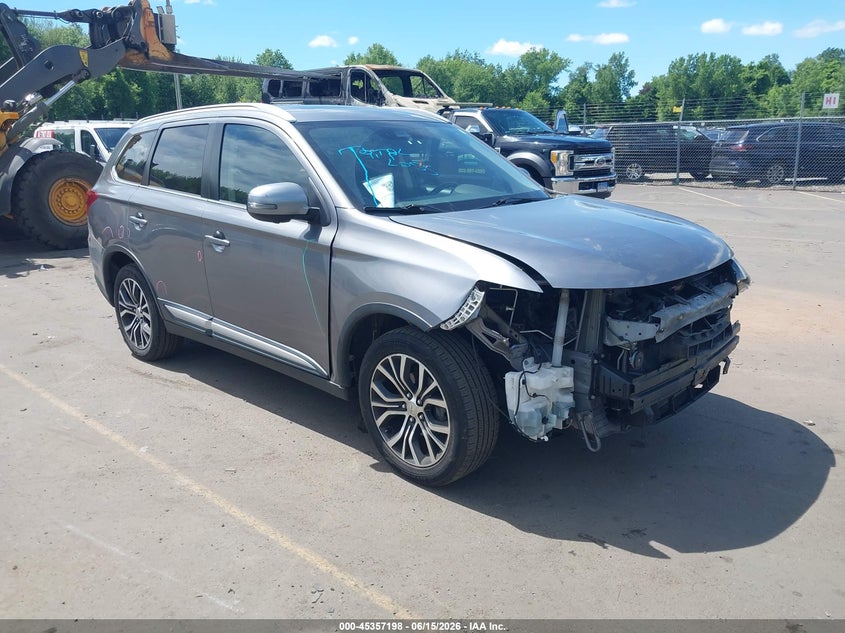2018 Mitsubishi Outlander VIN JA4AZ3A33JJ004568 IAAI salvage auction — FRONT END, Salvage Title, sold $3,300 on 2026-07-30 (photo 1)