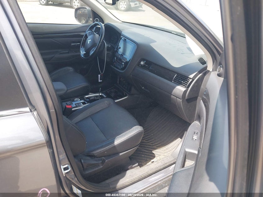 2018 Mitsubishi Outlander VIN JA4AZ3A33JJ004568 IAAI salvage auction — FRONT END, Salvage Title, sold $3,300 on 2026-07-30 (photo 5)