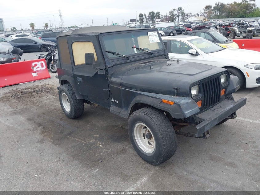 1992 Jeep Wrangler / VIN 2J4FY19PXNJ530295 IAAI salvage auction — NORMAL WEAR, Clear - Dealer Only (California), sold $600 on 2026-07-09 (photo 1)