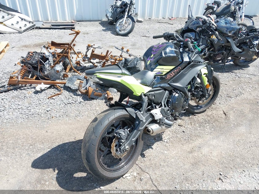 2026 Kawasaki Ninja VIN ML5EXEP17TDAG7942 IAAI salvage auction — FRONT END, Mv-907A (New York), sold $1,200 on 2026-07-09 (photo 4)