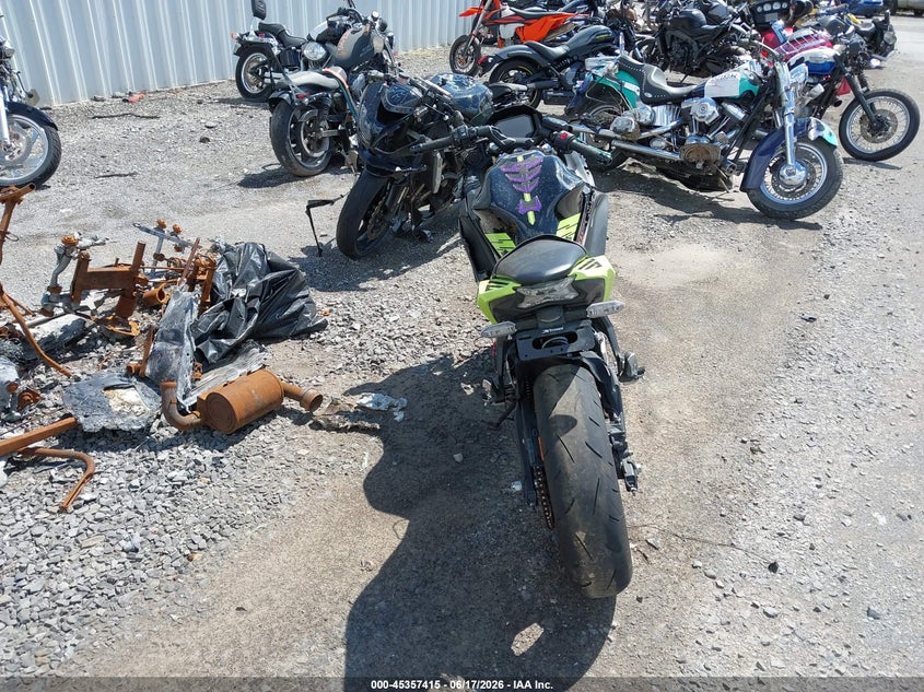 2026 Kawasaki Ninja VIN ML5EXEP17TDAG7942 IAAI salvage auction — FRONT END, Mv-907A (New York), sold $1,200 on 2026-07-09 (photo 6)