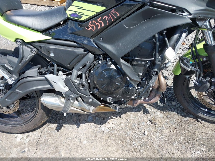 2026 Kawasaki Ninja VIN ML5EXEP17TDAG7942 IAAI salvage auction — FRONT END, Mv-907A (New York), sold $1,200 on 2026-07-09 (photo 8)