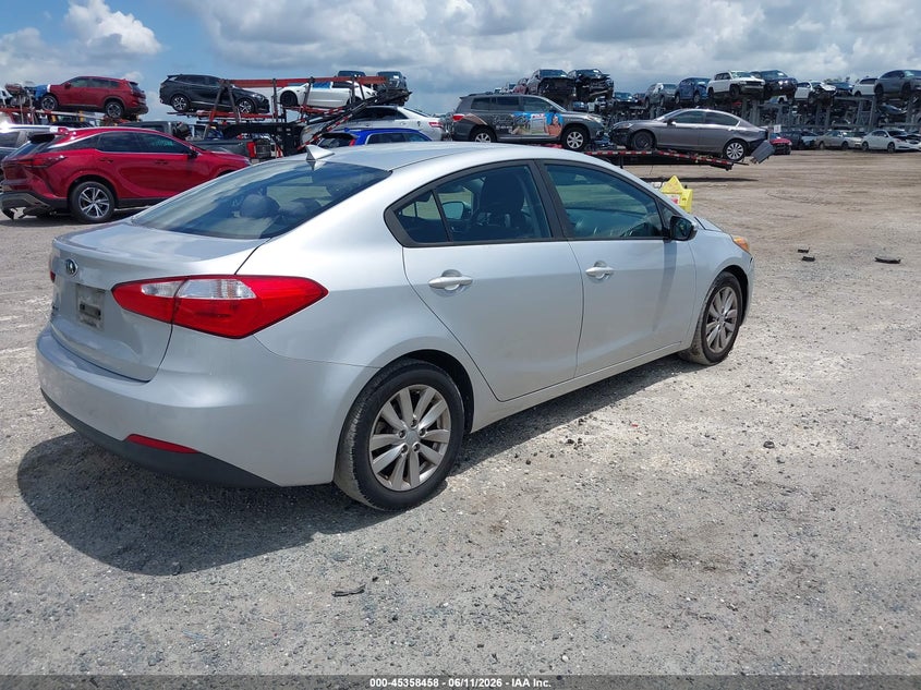2016 Kia Forte VIN KNAFX4A67G5575979 IAAI salvage auction — FRONT END, Rebuildable (Florida), sold $1,200 on 2026-07-09 (photo 4)