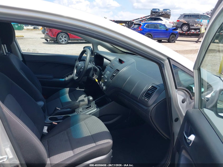 2016 Kia Forte VIN KNAFX4A67G5575979 IAAI salvage auction — FRONT END, Rebuildable (Florida), sold $1,200 on 2026-07-09 (photo 5)