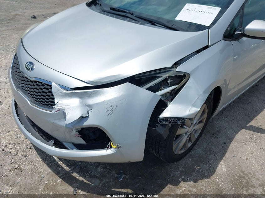2016 Kia Forte VIN KNAFX4A67G5575979 IAAI salvage auction — FRONT END, Rebuildable (Florida), sold $1,200 on 2026-07-09 (photo 6)