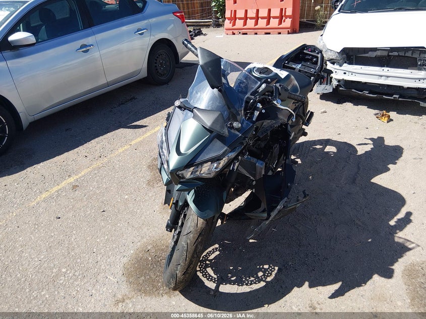 2025 Kawasaki Ninja VIN ML5EXEP15SDAF8994 IAAI salvage auction — ALL OVER, Salvage (Kentucky), sold $1,350 on 2026-07-28 (photo 5)