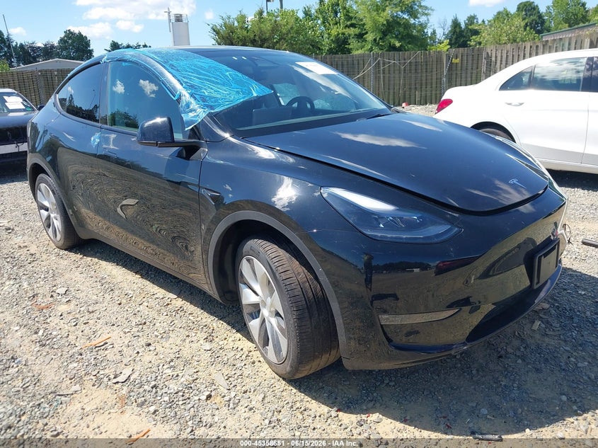 2023 Tesla Model y VIN 7SAYGDEE6PA171700 IAAI salvage auction — SIDE, Salvage (Virginia), sold $11,800 on 2026-07-11 (photo 1)