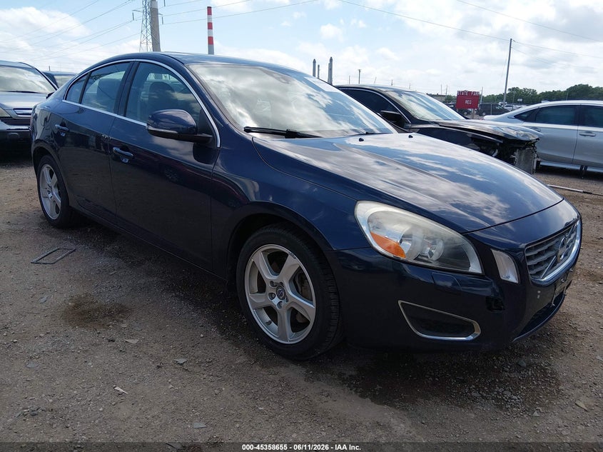 2013 Volvo S60 VIN YV1612FH0D2231890 IAAI salvage auction — REAR END, Clear (Indiana), sold $825 on 2026-07-18 (photo 1)