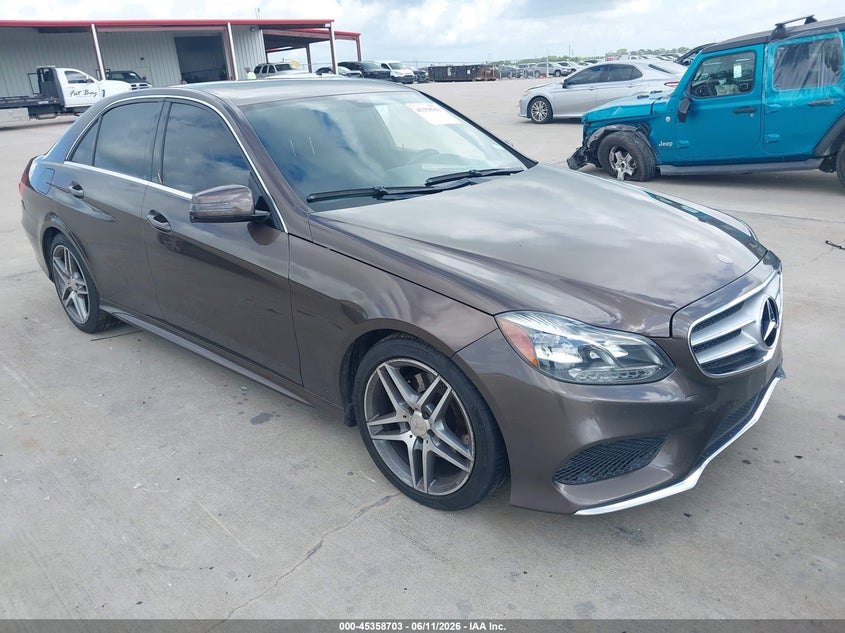 2014 Mercedes-benz E-klasse VIN WDDHF8JB2EA975168 IAAI salvage auction — ENGINE BURN, Salvage (Texas), sold $2,200 on 2026-07-31 (photo 1)