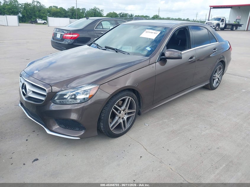 2014 Mercedes-benz E-klasse VIN WDDHF8JB2EA975168 IAAI salvage auction — ENGINE BURN, Salvage (Texas), sold $2,200 on 2026-07-31 (photo 2)