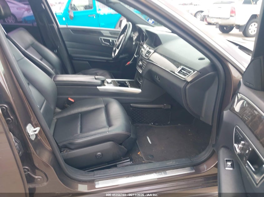 2014 Mercedes-benz E-klasse VIN WDDHF8JB2EA975168 IAAI salvage auction — ENGINE BURN, Salvage (Texas), sold $2,200 on 2026-07-31 (photo 5)