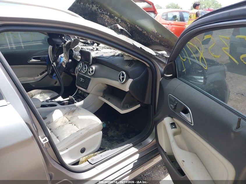 2015 Mercedes-benz VIN WDCTG4GB2FJ080034 IAAI salvage auction — ENGINE BURN, Clear (Indiana), sold $50 on 2026-07-22 (photo 5)