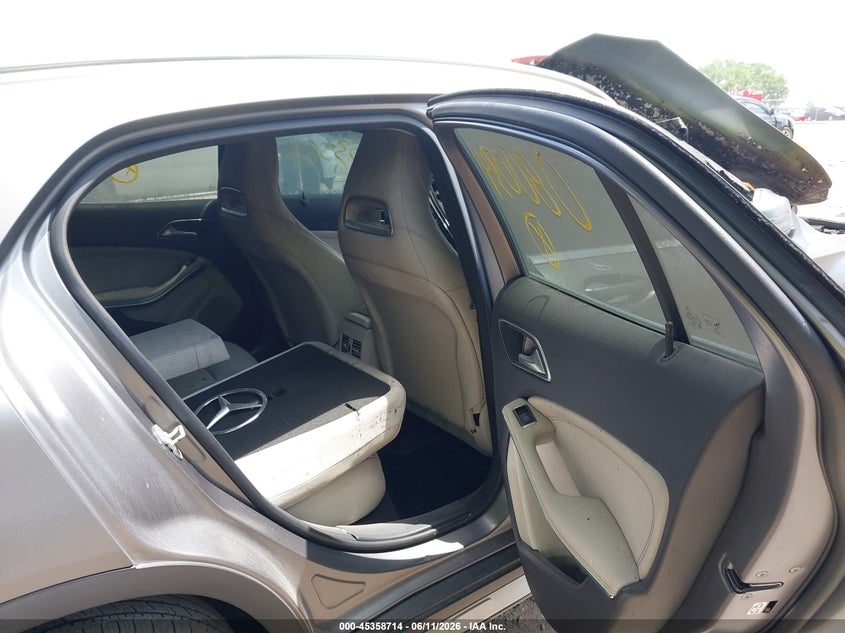 2015 Mercedes-benz VIN WDCTG4GB2FJ080034 IAAI salvage auction — ENGINE BURN, Clear (Indiana), sold $50 on 2026-07-22 (photo 8)