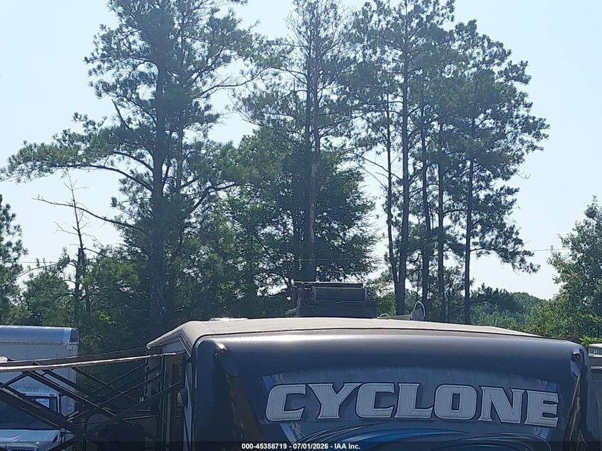 2015 Heartland Cyclone VIN 5SFCG4439FE298349 IAAI salvage auction — ROOF, Salvage (Mississippi), sold $6,700 on 2026-07-20 (photo 6)