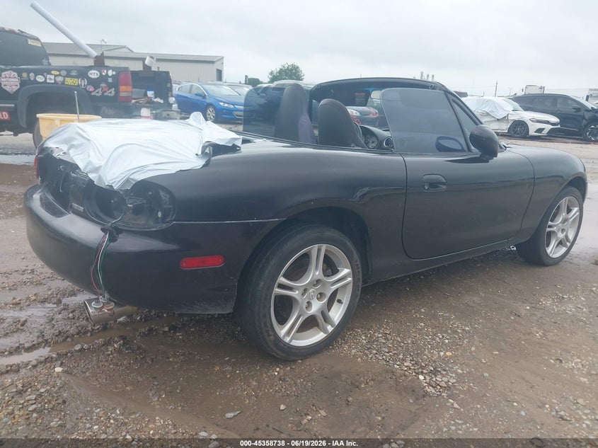 2004 Mazda Mx-5 miata VIN JM1NB353340401293 IAAI salvage auction — REAR END, Salvage (Alabama), sold $800 on 2026-07-09 (photo 4)