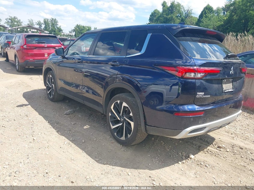 2024 Mitsubishi Outlander VIN JA4J4VA88RZ064168 IAAI salvage auction — FRONT END, Salvage Title, sold $11,600 on 2026-09-24 (photo 3)